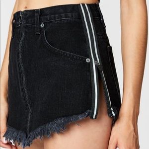 BRAND NEW CARMAR DENIM SKIRT